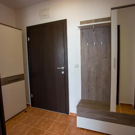 Iva - Iglika 2 Апартаменты *