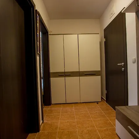 Iva - Iglika 2 * Μπόροβετς